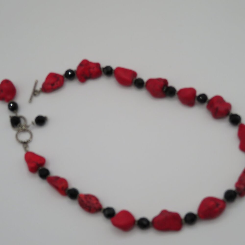 Vintage Coral Beaded Necklace Sterling Silver Toggle Clasp - Picture 4 of 10
